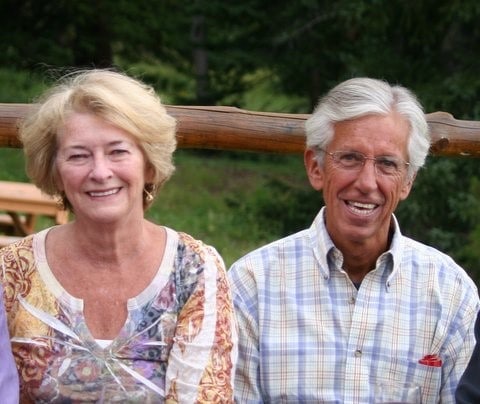 Portrait of Geri and Jim Taylor.