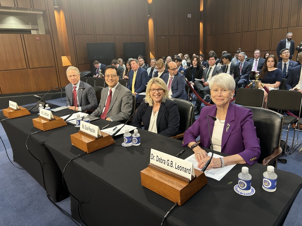 Experts prepare to testify